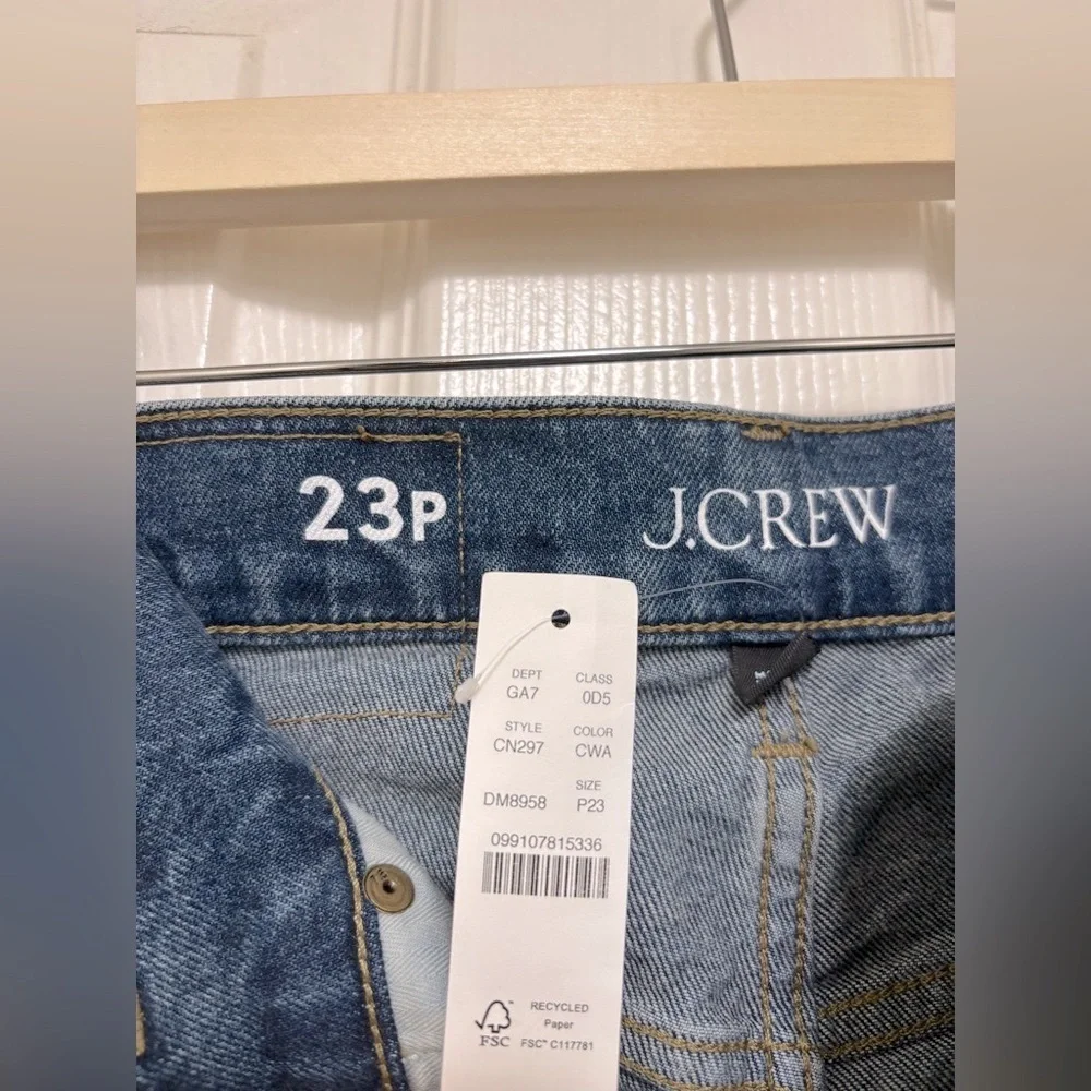 NWT J.Crew Petite Denim Trouser Jean in Charlotte Wash - Picture 9 of 10